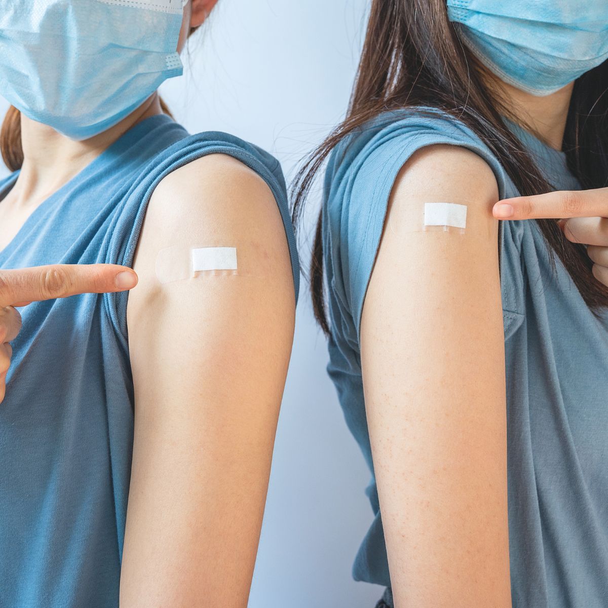 ¿Derecho o izquierdo? El brazo donde te vacunaste contra la covid importa